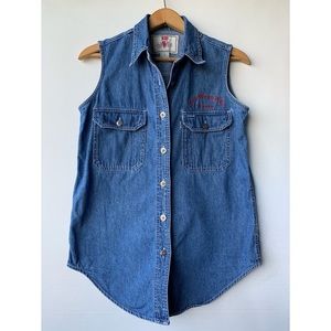 Medium, Levi’s, vintage classic denim boyfriend sleeveless button down top